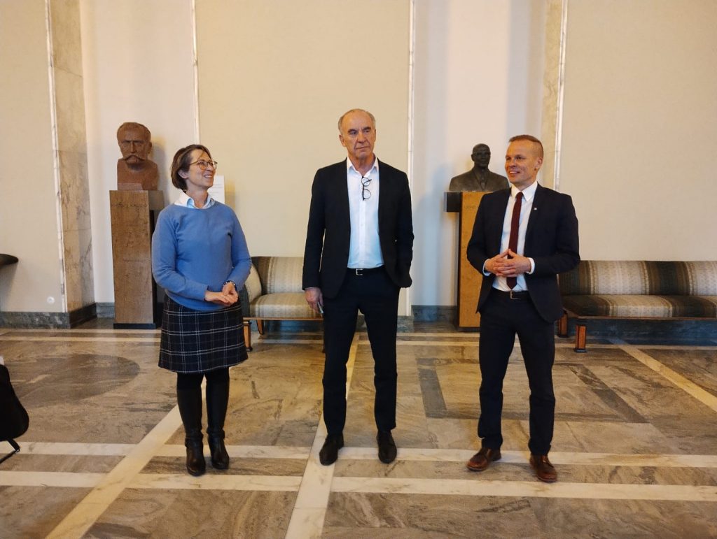 Tapasimme myös muut Ylä-Savon kansanedustajat; maa- ja metsätalousministeri Sari Essayahin ja Markku Eestilän.
